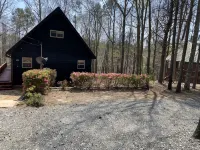 Newly furnished 3 bedroom 2 bath on the lake with covered dock - Homestays