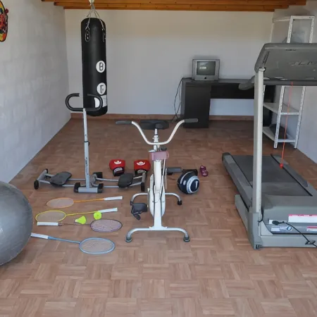 House with 9 bedrooms,9 bathrooms,11 AC,wi-fi,pool and fitness