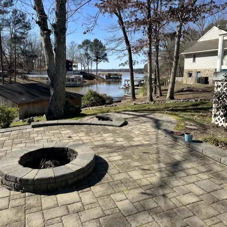 Peaceful Waterfront Home. Pet-friendly. Boat dock. Fast internet.