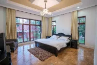 Sprunger Avenue - Tulia Homes - Pools