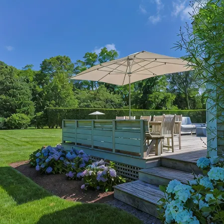 Featured in Boston Globe- fully renovated cape w/ pool & modern barn pool house