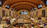 Historic Gem Entire Home Mins 2 Mrkt, Dwntwn, & Trails,  2 King Beds, Arcade - 5-Star