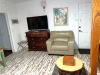DOWNTOWN ART & ECLECTIC C - Apartments