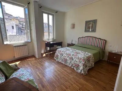 Degli Oddi penthouse in the center in 1600 building a few steps from the cathedral Hotéis em 