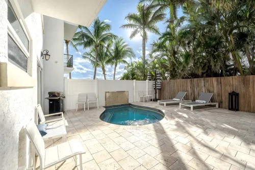 Beachside Luxury Private Townhome w/ Pool, Elevator, Ocean and Marina Views - 프라이빗 풀