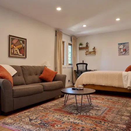 Peaceful Berkeley Hills Studio - Bay View + Private Deck + Prime Location