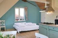Apartment with breakfast, beach and center within walking distance. - 4성급
