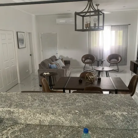 Modern Townhouse Near Beach and Grocery Store