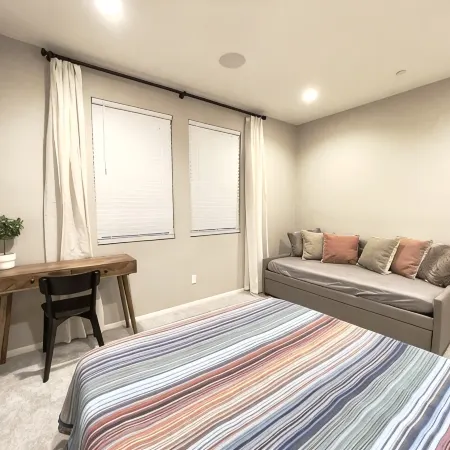 Former Model Home, 3 Car Garage, Gym, Sleep 14