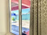 Footsteps to Beach, AC, Fast Wi-Fi, Hot Water - 2 stelle