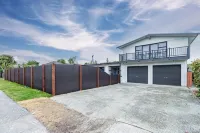 Spacious, modern, centrally located house. - Wifi