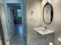 Cozy carriage house apartment with gorgeous Mount Ida views. - Condos
