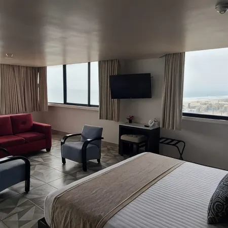 Hotel Corona Plaza