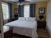 Cooper Flats-Upstairs - 2 Blocks to the Beach & to Downtown FB, Extraordinary! - WiFi