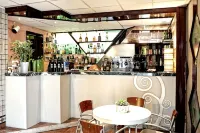 Hotel Prestige - bar