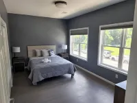 Townhomes at the Falls - 314 F Upper - Buffalo Ave2 Blocks from the Falls!!! - Homestays