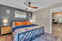 Fall Foliage Escape • King Beds • Fireplaces - Gym
