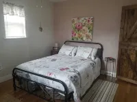 Quaint 3 Bedroom Farmhouse near Lone Grove, Oklahoma - 3-Star