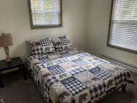 Hot Tub • Game Room • Firepit • Private 2 Acres • Poconos • Pet Friendly - Chalets