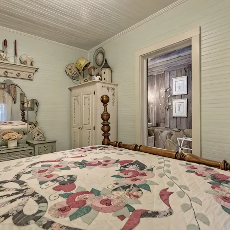 The Garden Cottage – A Storybook Retreat in the North Georgia Mountains