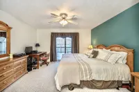 Best Location, lakefront, dockslip, family friendly, safe. - 3-نجوم