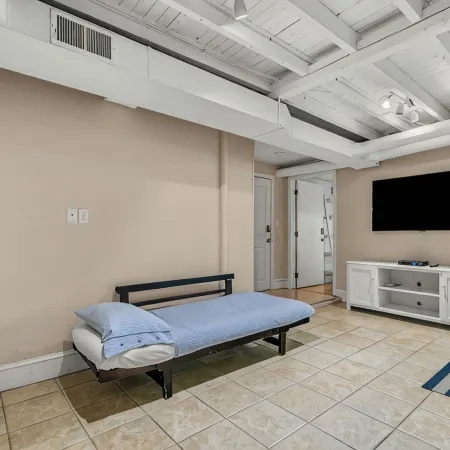 Ocean Views, Walk to Beach, Central AC, 4 Car Off Street Parking