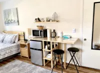 Cozy private guest suite for a maximum of 3 nights!!! - Apartments