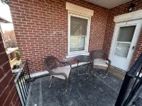 Continental travelers suite!! Spacious apartment, 5 minutes from Dorney Park !! - 4-Star