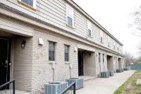 Charming 2BR near Downtown Little Rock - Condos