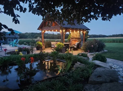 Tranquil Country Loft and backyard paradise in the rolling hills of Gambier, OH - 3-Star