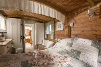 Quirky home with romantic shepherds' hut bedrooms and pretty garden near Padstow - 4 estrellas