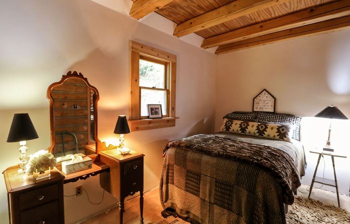 Buffalo Hollow Preserve & Cabin in the Blue Ridge MountainsPet Friendly
