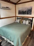 Tale of the trout cabin located 1 mile from the trout stream and Lake - Wifi