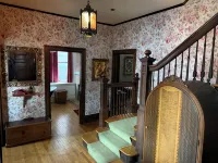 4 br 2 baClassical Victorian Home Off Walnut Street in Shadyside Pittsburgh - Holiday bungalows