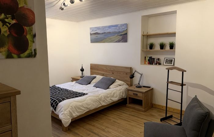 Apartment with garden