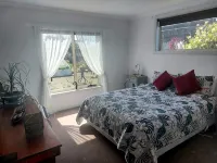 The Red Door - 1 Bedroom Studio and Bfst - Wifi
