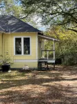 Historic 1-bedroom house with WiFi, washer and dryer.  Short walk to town. - 3-Star