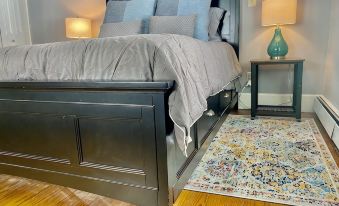 Modern Farm House…minutes to Okemo; 2 King beds!