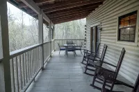 Perfect Family Friendly Cabin w/ privacy/arcade games/yard space in Townsend, TN - Chalets