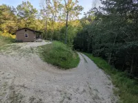 Cabin surrounded by Wayne National Forest and the Baileys Trail System - Alphydda