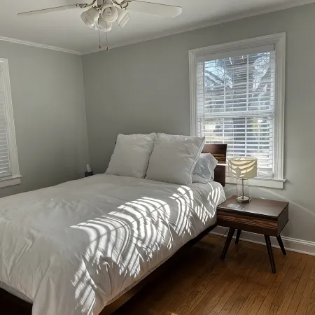Cozy private efficiency located near downtown Raleigh, PNC Arena, NCSU, RTP, RDU