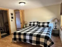 Perfect Mountain Home II with HOT TUB overlooking Mary's Lake/Near RMNP entrance - Gym
