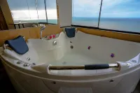 Golden Mar Hotel - Bathtub