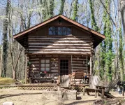 "The Hawk Nest" cabin on Tims Ford Lake - Wifi
