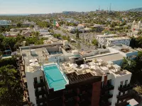 Flamboyan Hotel & Residences - Dağ Manzaralı