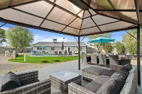 Free Heated Pool, Game Room, Mini-Golf, BBQ, Lux Home - 3 estrellas