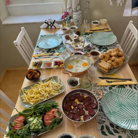 Cunda Bebekli Ev