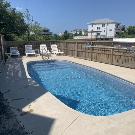 Water Music OBX: Ocean views, easy beach access, private pool. Pet friendly.