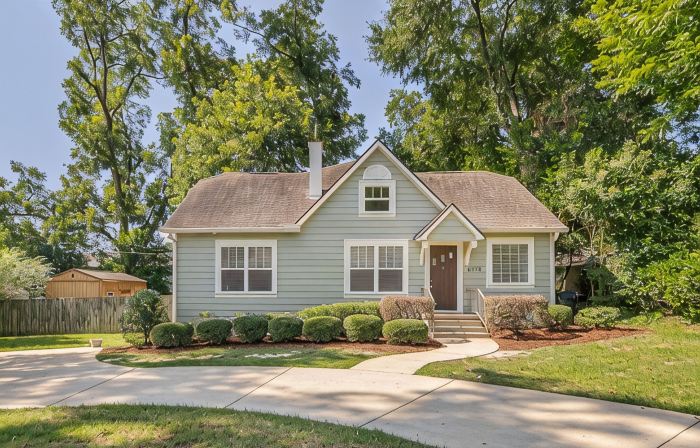 Park Street Dream in Downtown Northport, 2.5 Miles from U of A Stadium