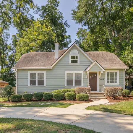Park Street Dream in Downtown Northport, 2.5 Miles from U of A Stadium